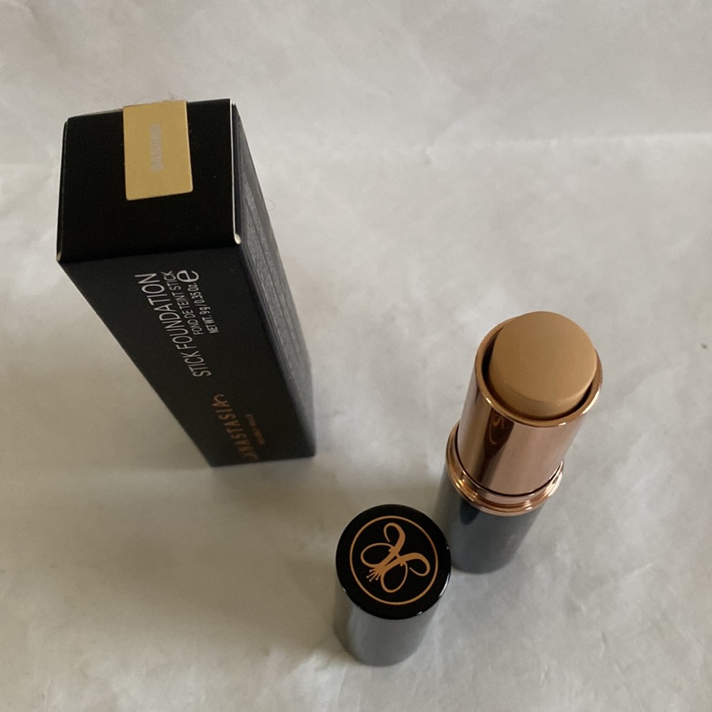 ANASTASIA BEVERLY HILLS Stick Contour & Highlight Foundation Banana NIB $25 cdw - Picture 2 of 6